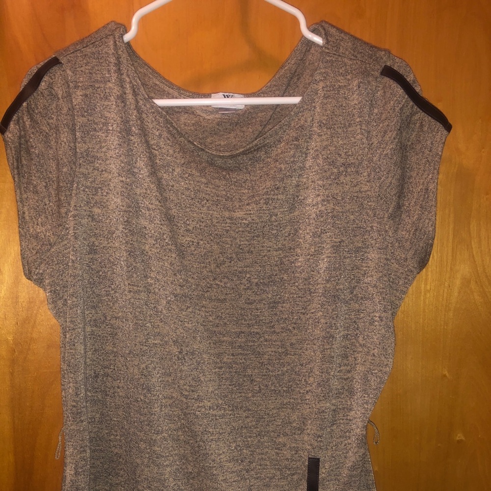 Short sleeve blouse tee